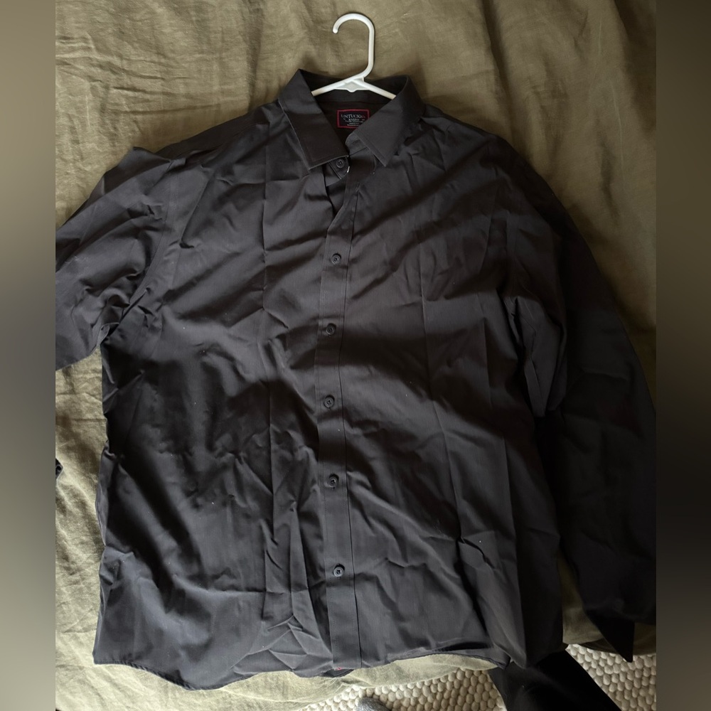 Men’s Untuckit Dress Shirt
